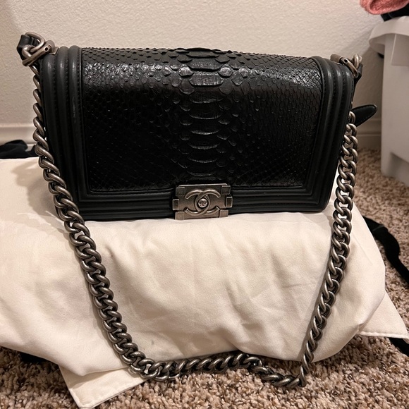 Authentic Chanel Python Black Old Medium Boy RARE - Picture 2 of 13